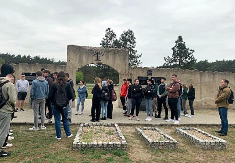 „Nie tak dawno, nie tak daleko”  wycieczka do Muzeum byłego Obozu Zagłady w Chełmnie Nad Nerem